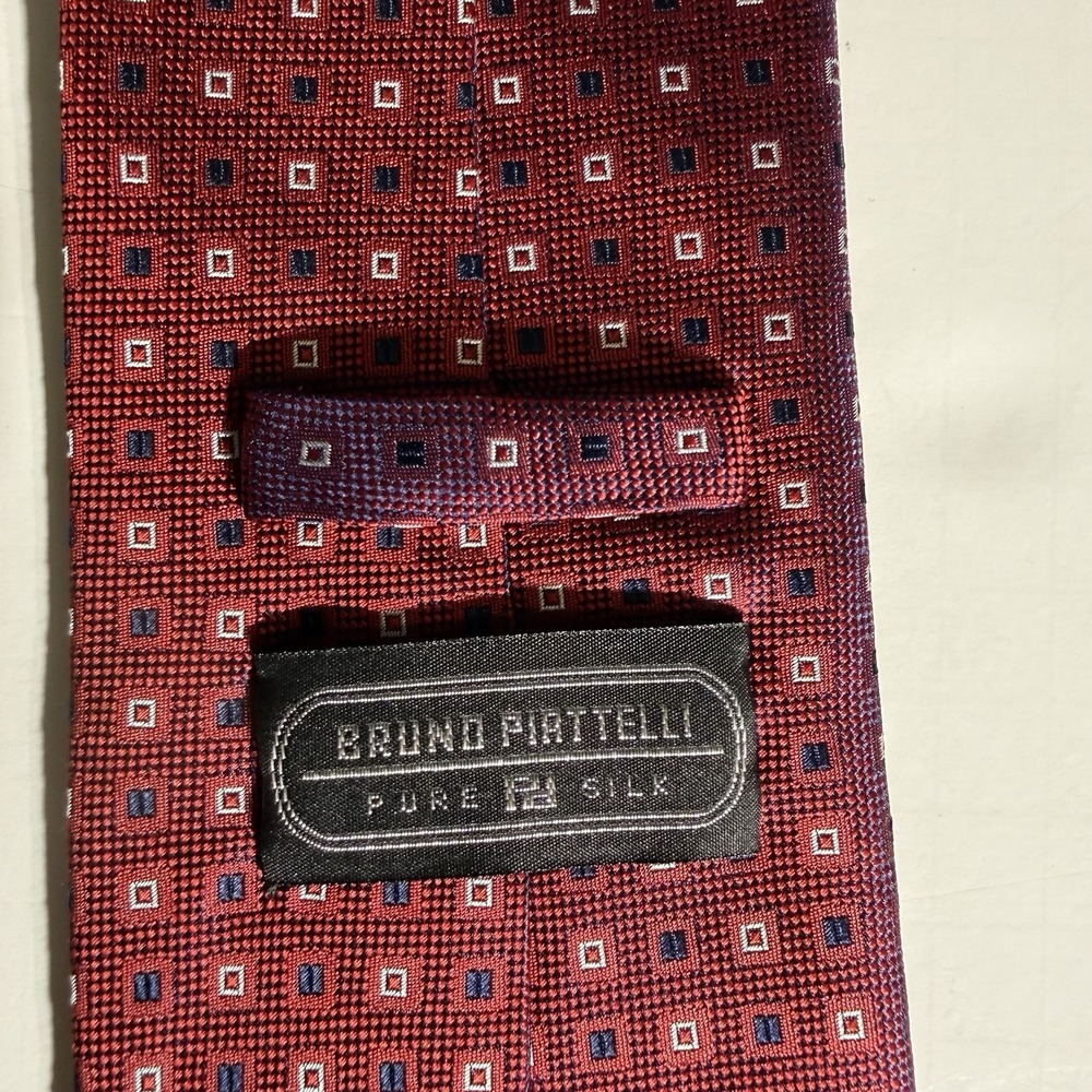 Bruno Piattelli Men's 100% Silk Tie Classic Length‎ Red W/blue& White Squares - Picture 8 of 11